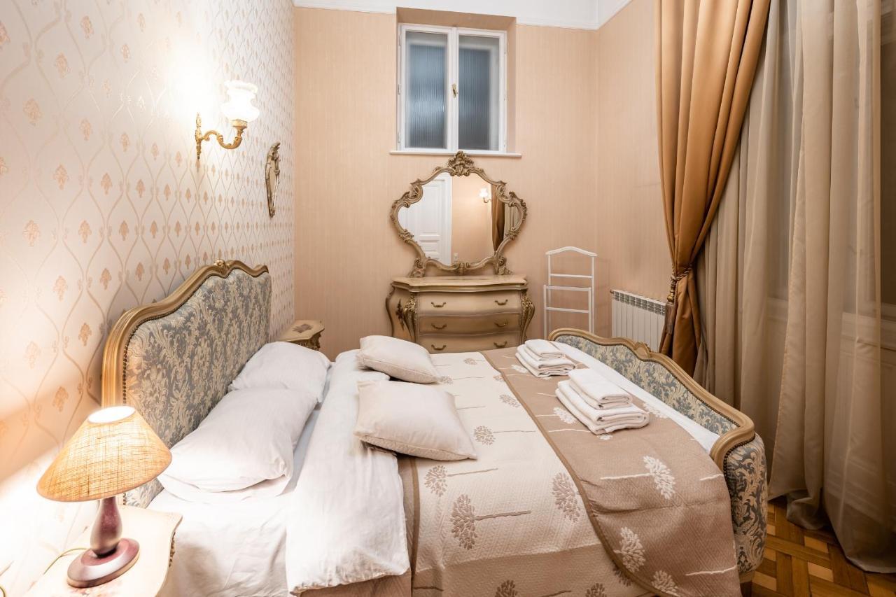 3 Bedrooms Royal Italian Style In An Austrian Building, Parking, Balcony Liov Exterior foto