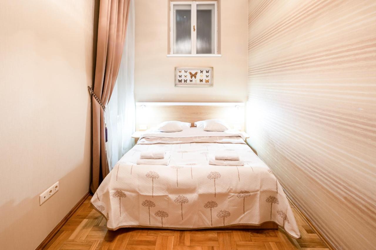 3 Bedrooms Royal Italian Style In An Austrian Building, Parking, Balcony Liov Exterior foto